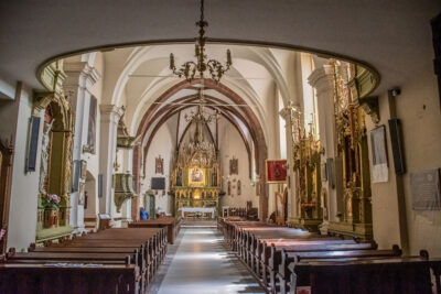 Wnętrze kościoła.